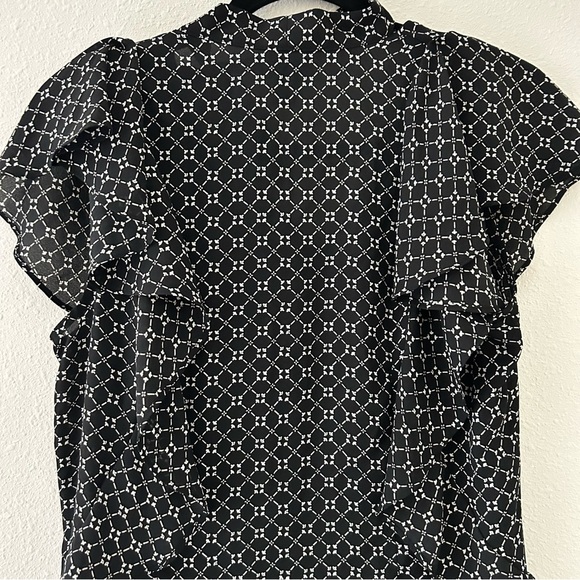 Worthington Black and White Patterned Blouse - Picture 6 of 9